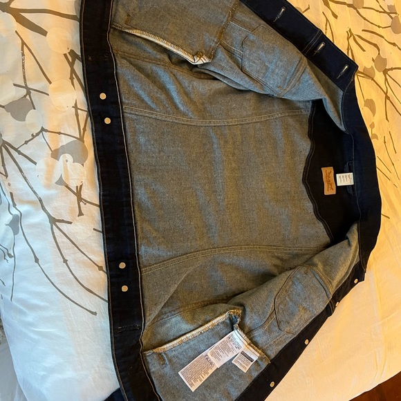 Levi’s Women’s Jean Jacket Dark Wash size M - Picture 2 of 4